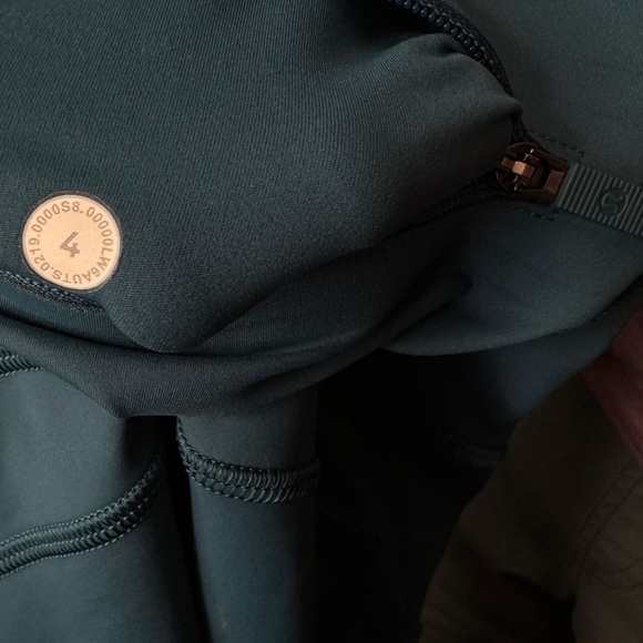 Lululemon Women Capri Leggings Green 4 Athletic Athleisure Activewear Yoga Gym - Picture 9 of 9